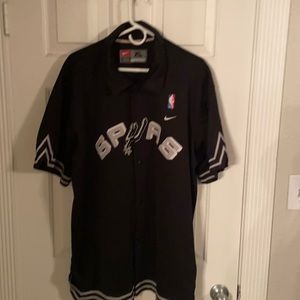 Nike Spurs warm up